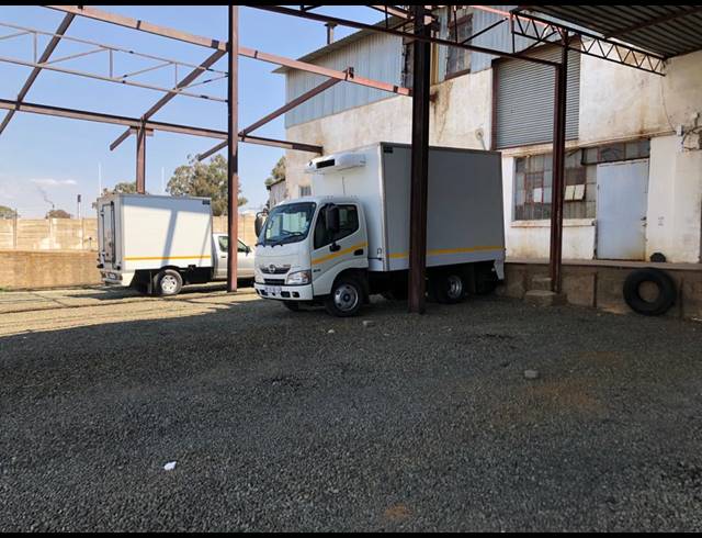 3,000M² WAREHOUSE FOR SALE IN BOLTONIA